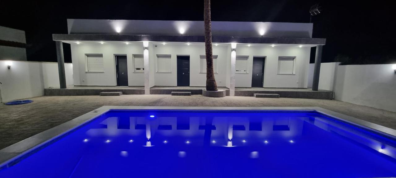 Apartamentos La Playa Barbate Kültér fotó